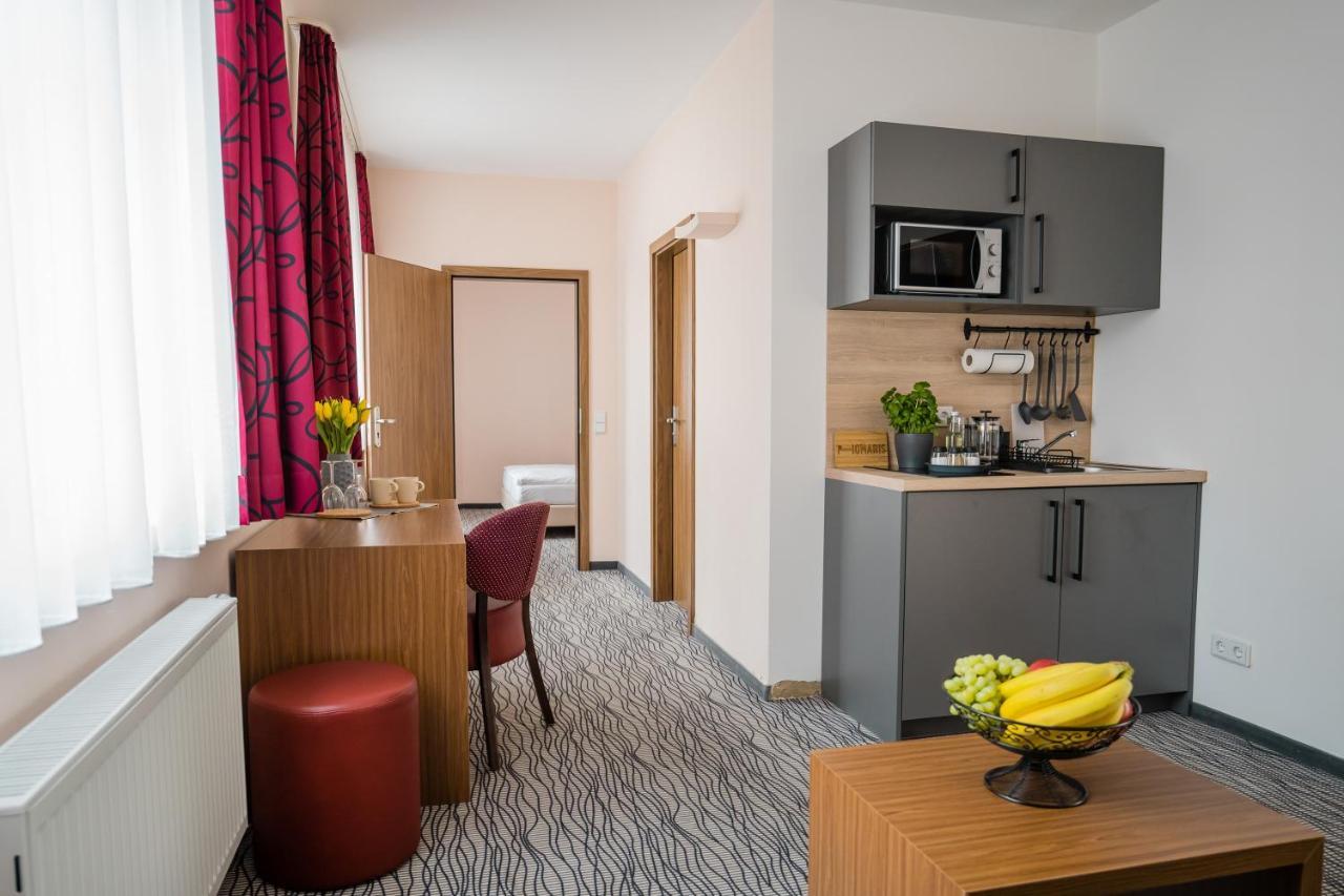 Point Hotel Apartments And Rooms เดรสเดน ภายนอก รูปภาพ