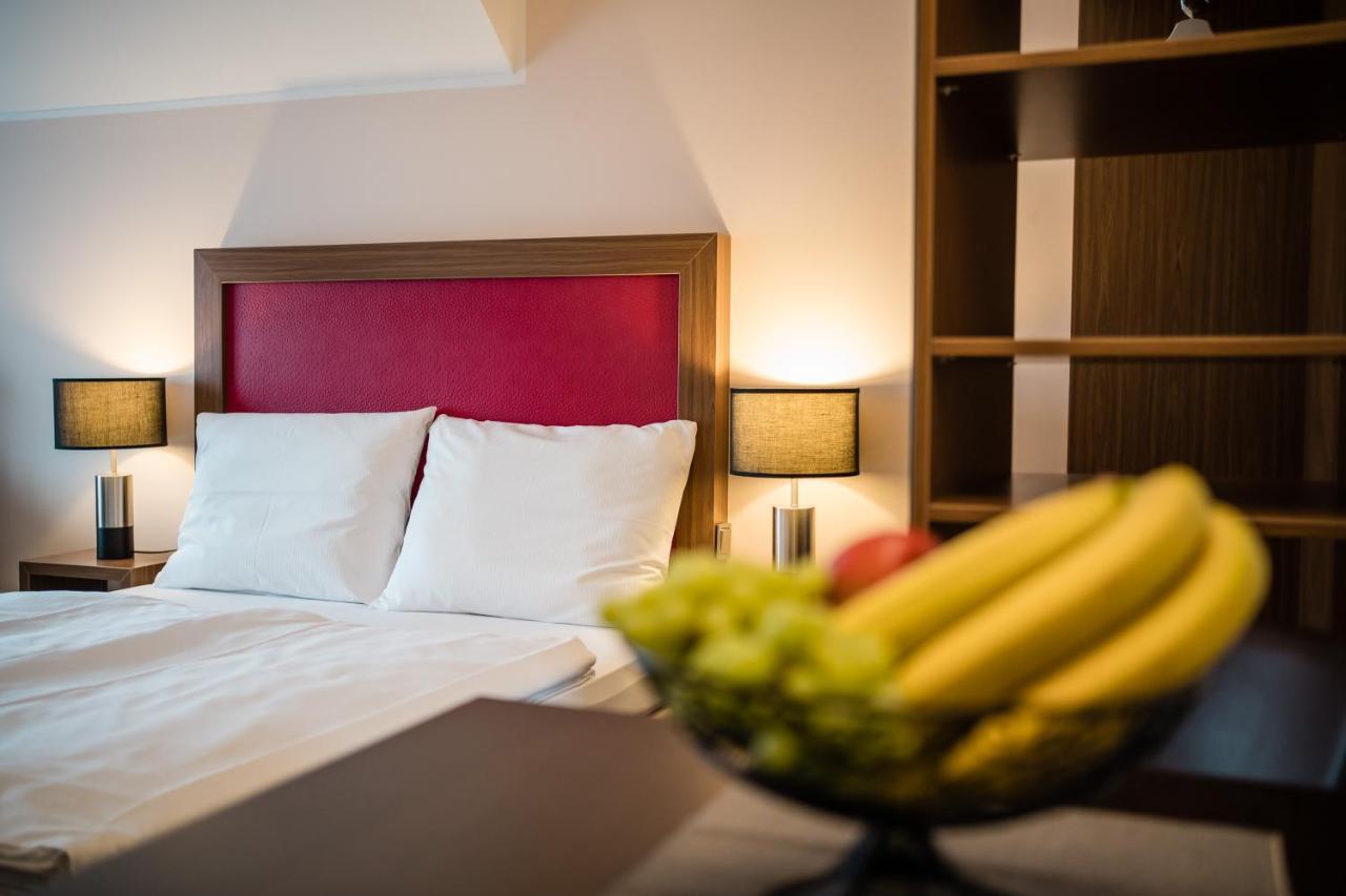 Point Hotel Apartments And Rooms เดรสเดน ภายนอก รูปภาพ