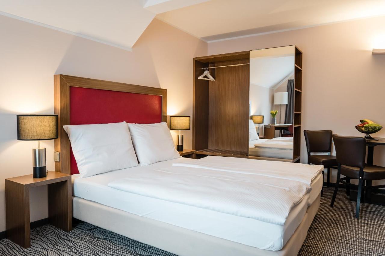 Point Hotel Apartments And Rooms เดรสเดน ภายนอก รูปภาพ
