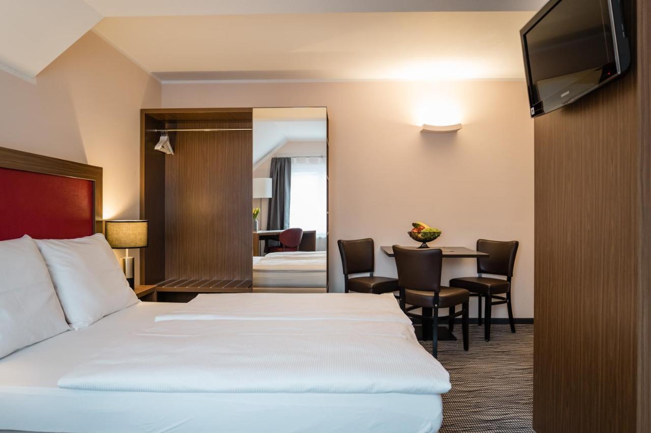 Point Hotel Apartments And Rooms เดรสเดน ภายนอก รูปภาพ