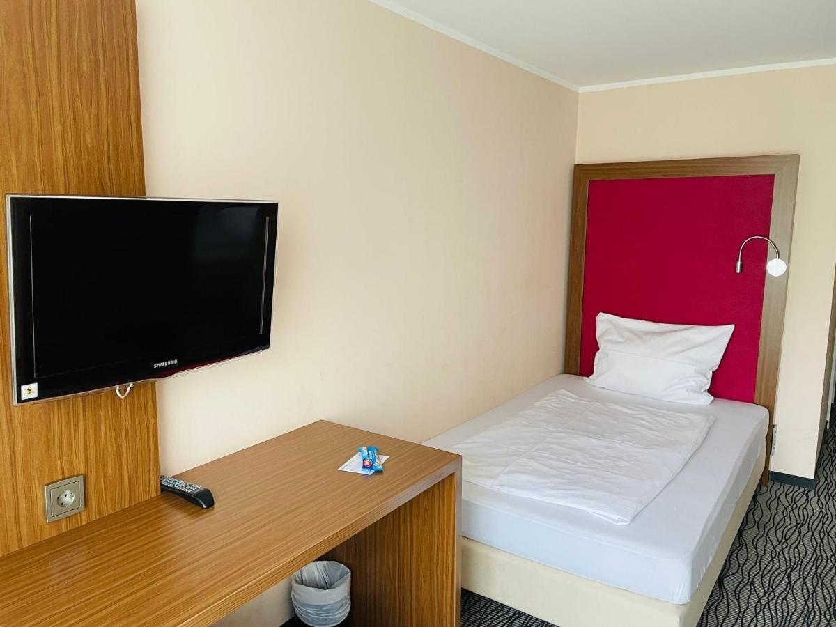 Point Hotel Apartments And Rooms เดรสเดน ภายนอก รูปภาพ